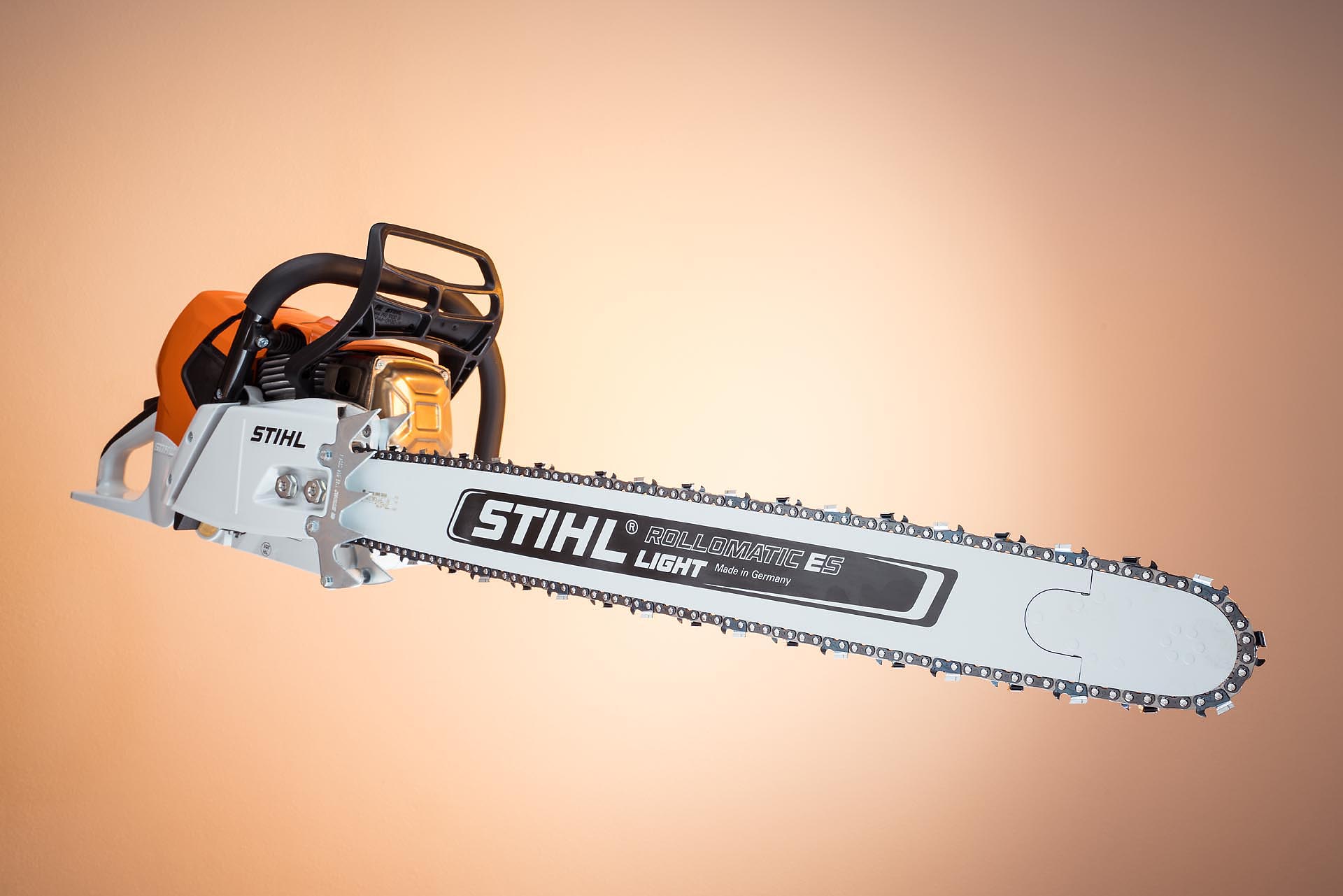 Большая пила. Цепная бензиновая пила Stihl MS 661 C-M-25. Бензопила Stihl с длинной шиной. Shtil бензопила 880 1,5 шина. Бензопила штиль с длинной шиной 4.